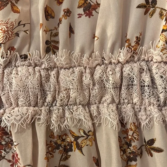 Beautiful Floral Pink Dress - Picture 4 of 5